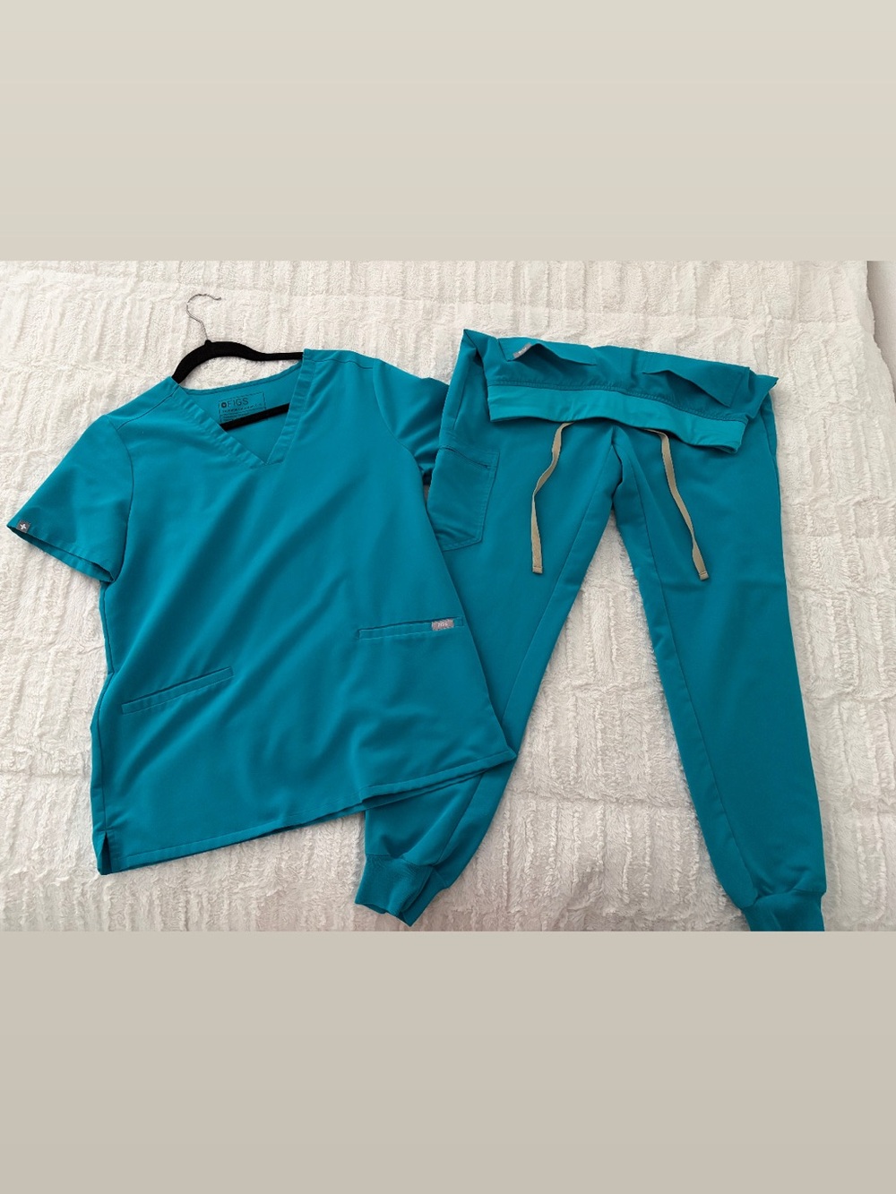 Women’s FIGS scrub set